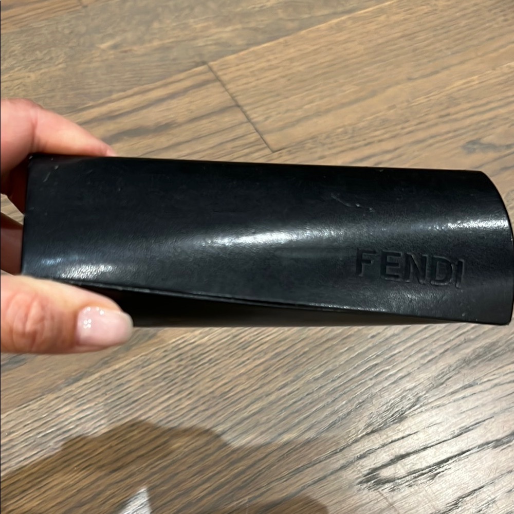 Fendi Black Sunglasses Sleek Accessory